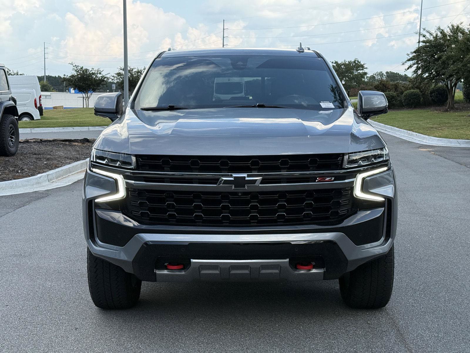 Used 2022 Chevrolet Tahoe Z71 w/ Luxury Package AWD/4WD image 8