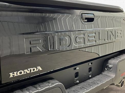 New 2026 Honda Ridgeline Black Edition image 10