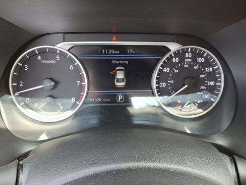 Used 2023 Nissan Sentra SV w/ SV Premium Package FWD image 9