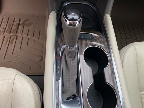 Used 2019 Chevrolet Malibu Premier image 11