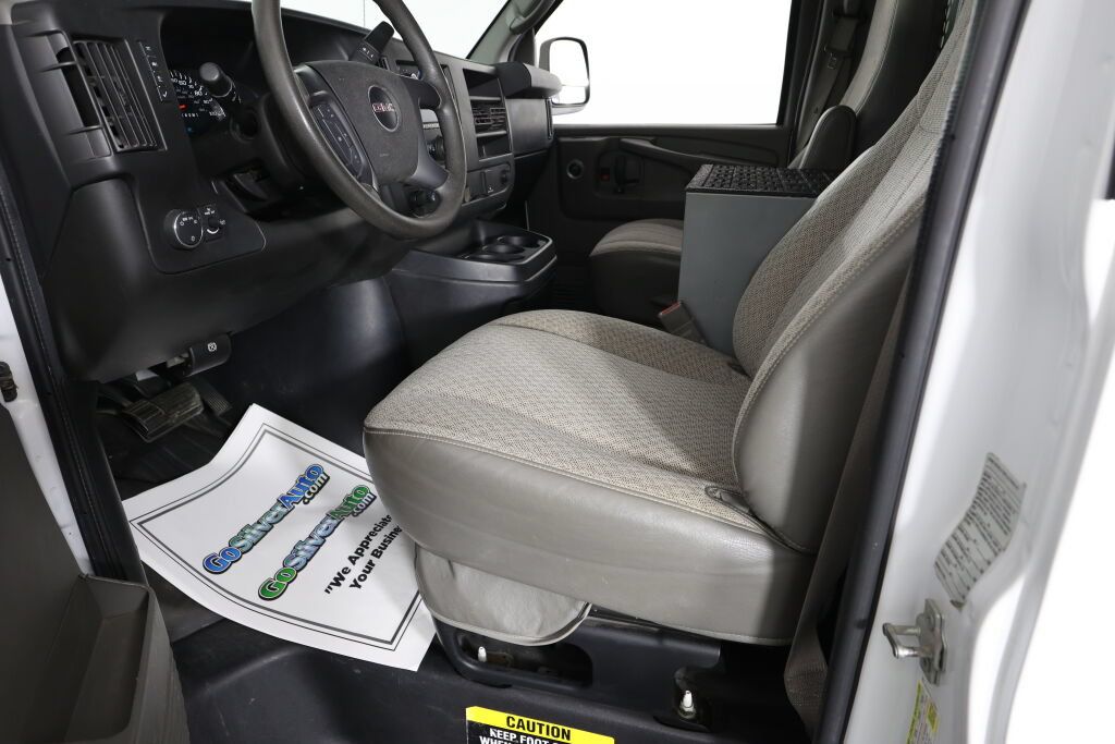 Used 2015 GMC Savana 2500 RWD image 13