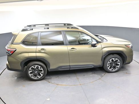 Certified 2025 Subaru Forester Premium AWD/4WD image 42