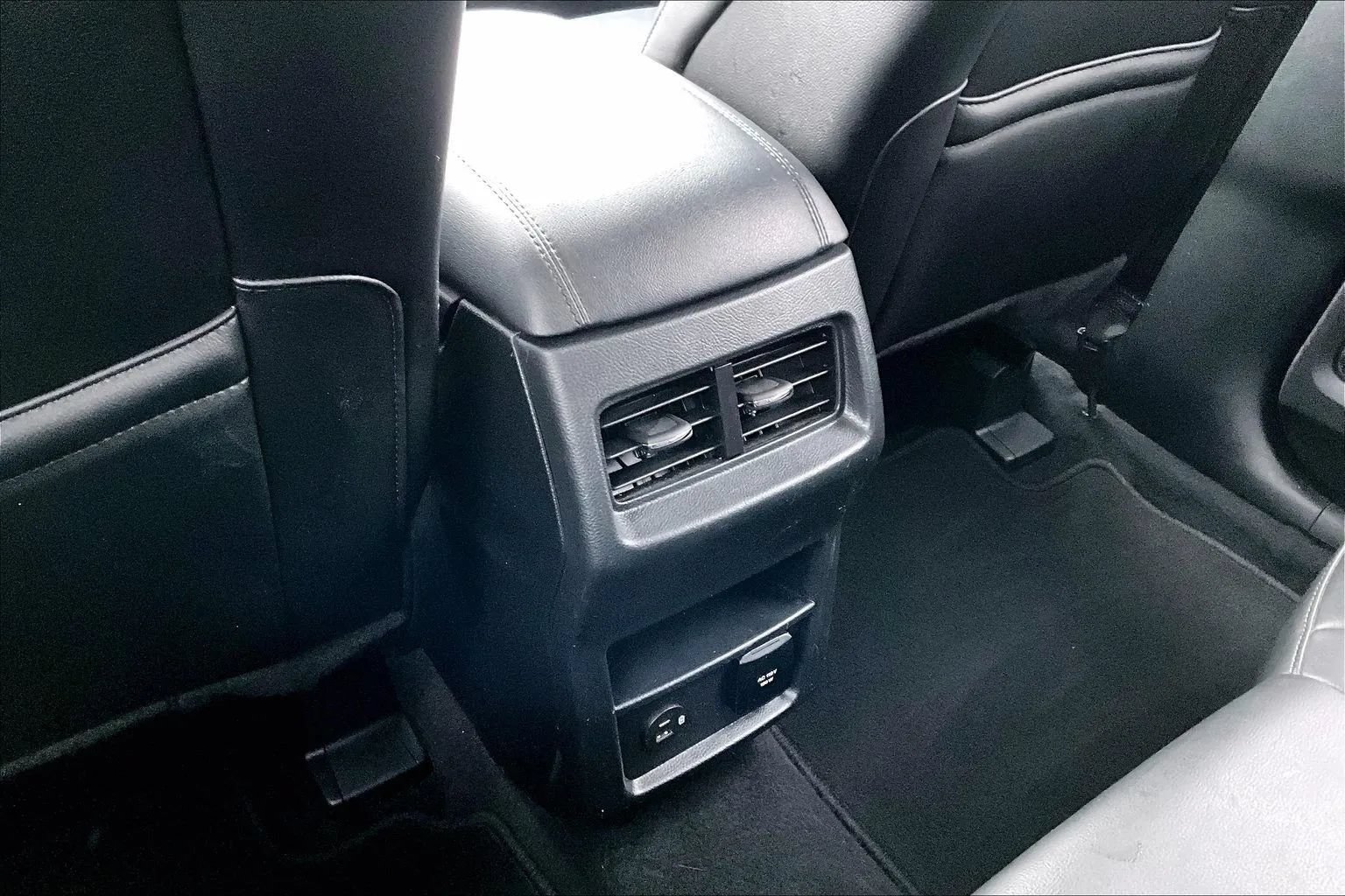 Used 2021 Ford Edge SEL w/ Convenience Package AWD/4WD image 10