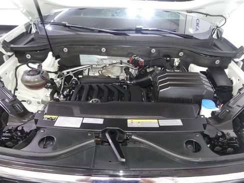 Used 2021 Volkswagen Atlas SE w/ Panoramic Sunroof Package AWD/4WD image 12