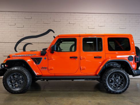Used 2023 Jeep Wrangler Unlimited Rubicon 4xe AWD/4WD image 10
