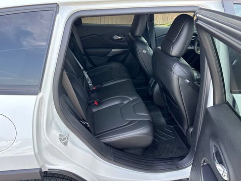 Used 2021 Jeep Cherokee Latitude Lux 80th Anniv w/ Quick Order Package 2YU 80th FWD image 11
