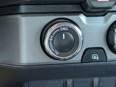 Used 2020 Toyota Tacoma TRD Off-Road AWD/4WD image 24