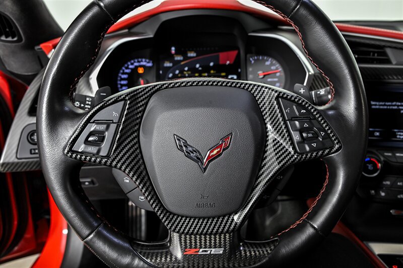 Used 2016 Chevrolet Corvette Z06 w/ 3LZ Preferred Equipment Group RWD image 21