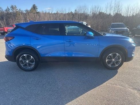 Used 2025 Chevrolet Blazer LT image 7