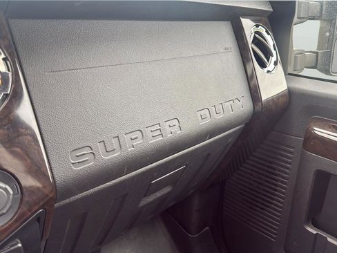 Used 2015 Ford F250 Platinum w/ FX4 Off-Road Package AWD/4WD image 22