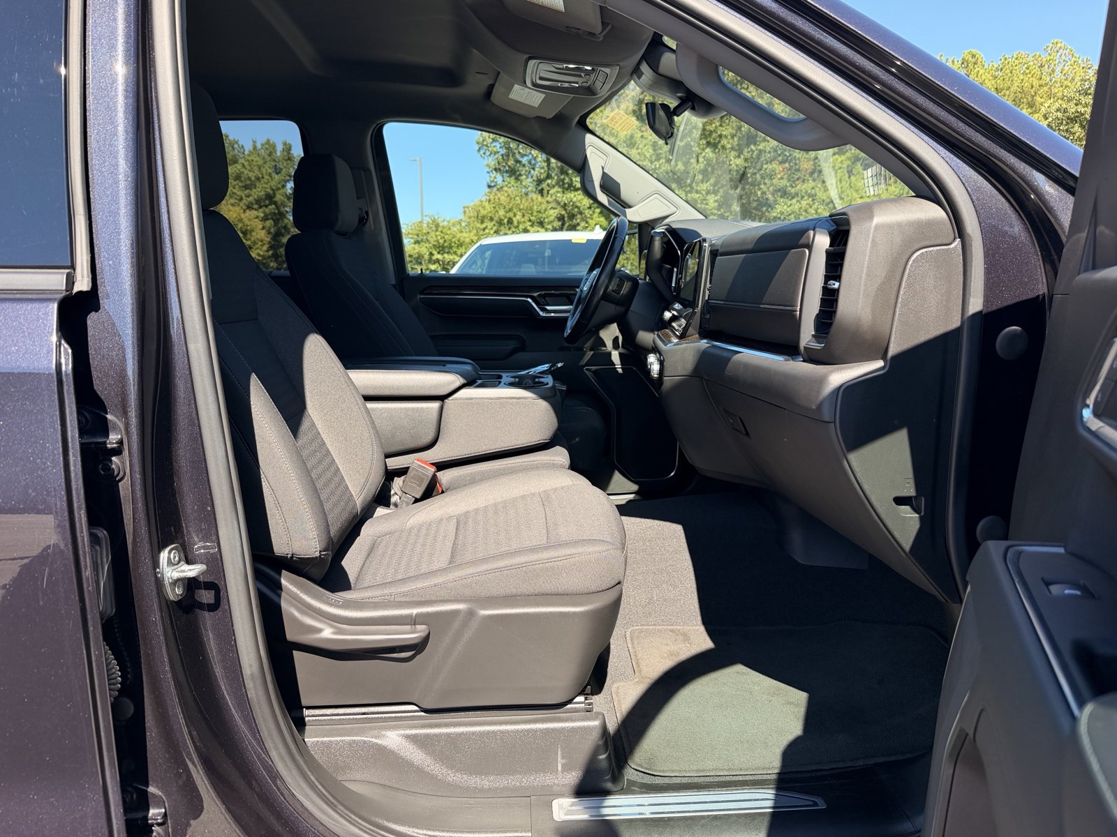 Used 2022 GMC Sierra 1500 Elevation w/ LPO, Elevation Black Package AWD/4WD image 32