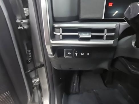 New 2026 Hyundai Santa Fe SE image 11