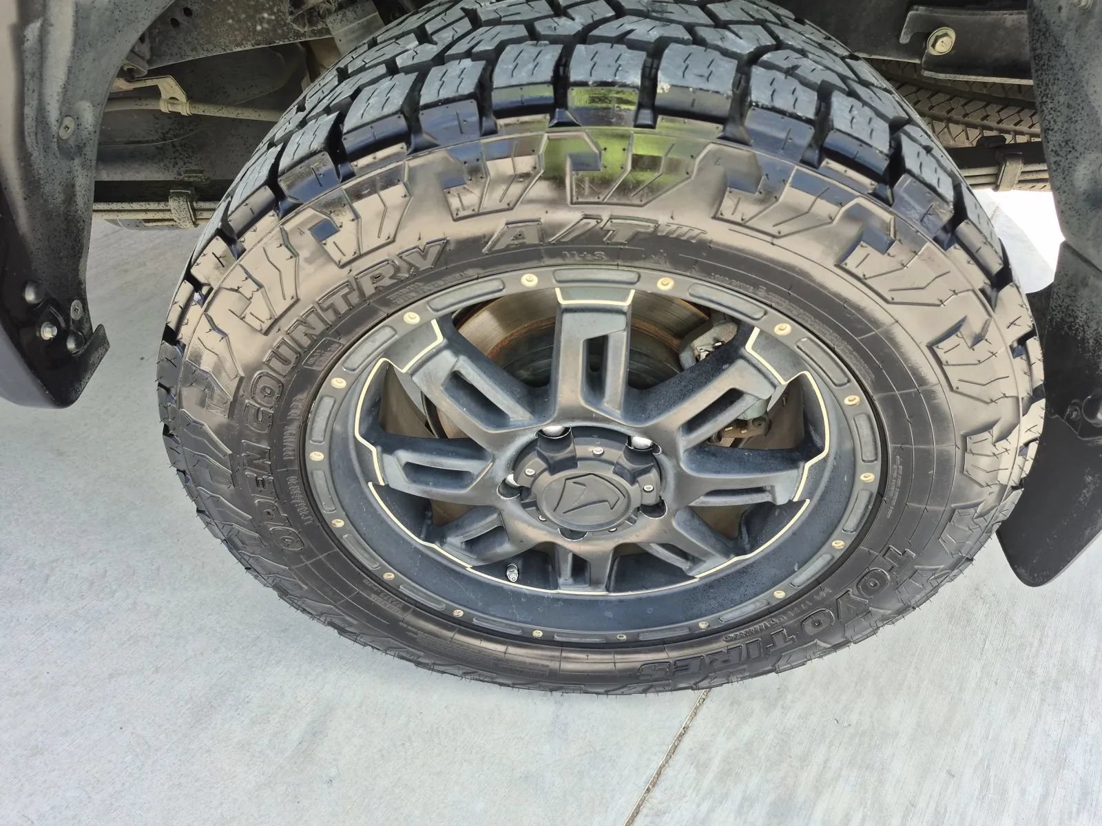 Used 2015 Toyota Tundra SR5 w/ SR5 Upgrade Package RWD image 11