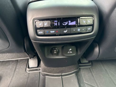 Used 2024 Hyundai Palisade Calligraphy image 17