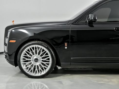 Used 2022 Rolls-Royce Cullinan image 7