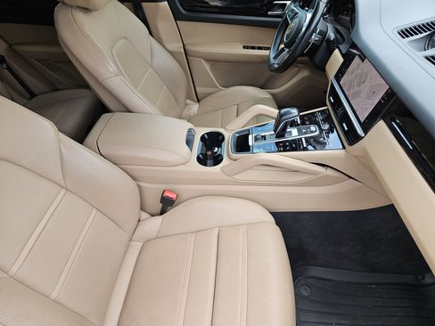 Certified 2023 Porsche Cayenne image 15