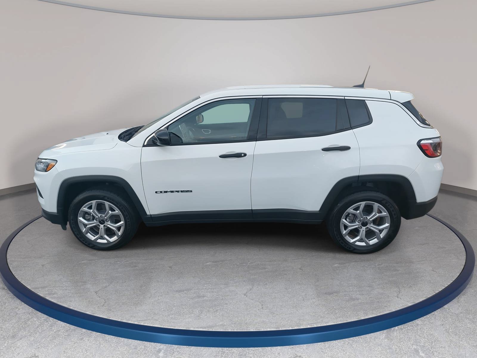Used 2025 Jeep Compass Sport AWD/4WD image 8