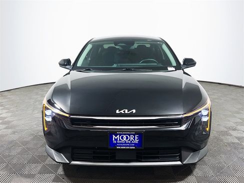 Used 2025 Kia K4 EX image 3