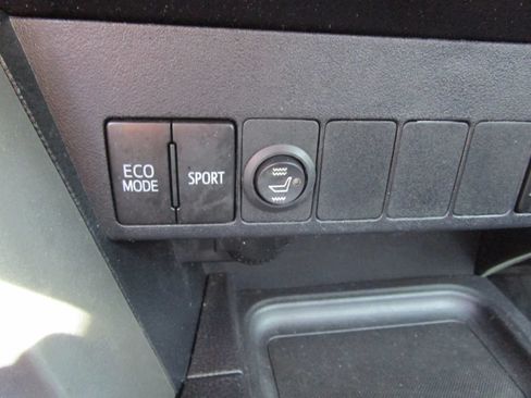 Used 2018 Toyota RAV4 Adventure AWD/4WD image 18