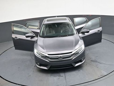 Used 2017 Honda Civic Touring image 33