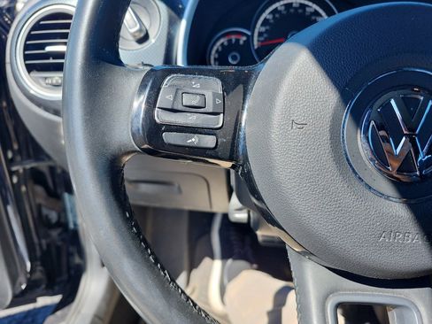 Used 2014 Volkswagen Beetle R-Line FWD image 21