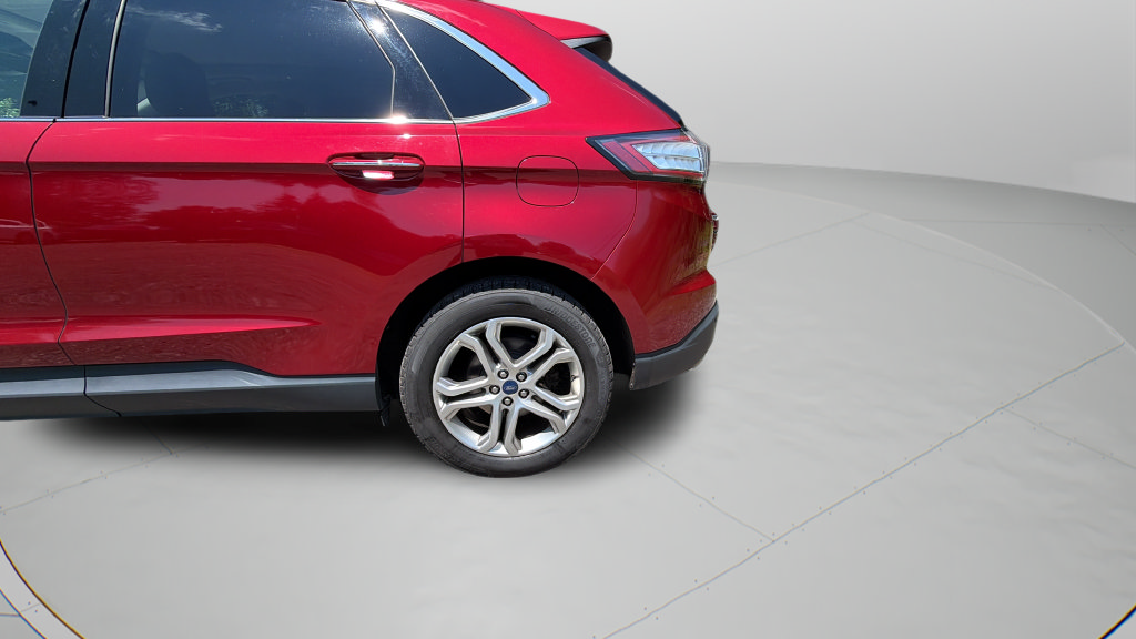 Used 2018 Ford Edge Titanium w/ Equipment Group 301A AWD/4WD image 36