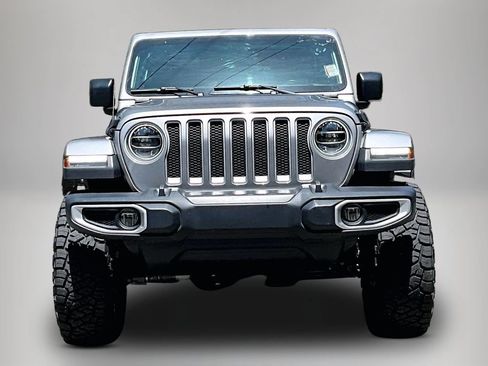 Used 2021 Jeep Wrangler Unlimited Sahara AWD/4WD image 3