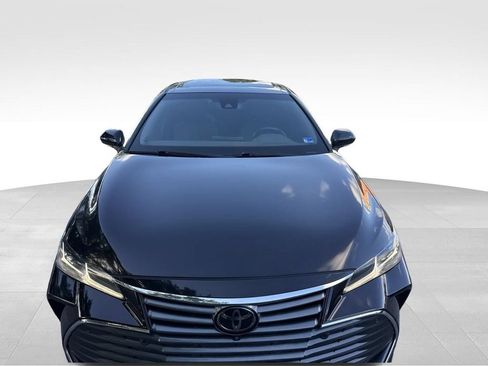 Used 2019 Toyota Avalon Limited FWD image 10