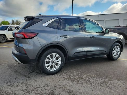 Used 2023 Ford Escape Active w/ Tech Pack #2 AWD/4WD image 4