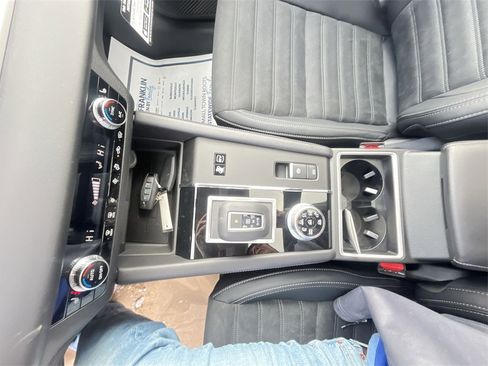 New 2025 Mitsubishi Outlander SE image 20