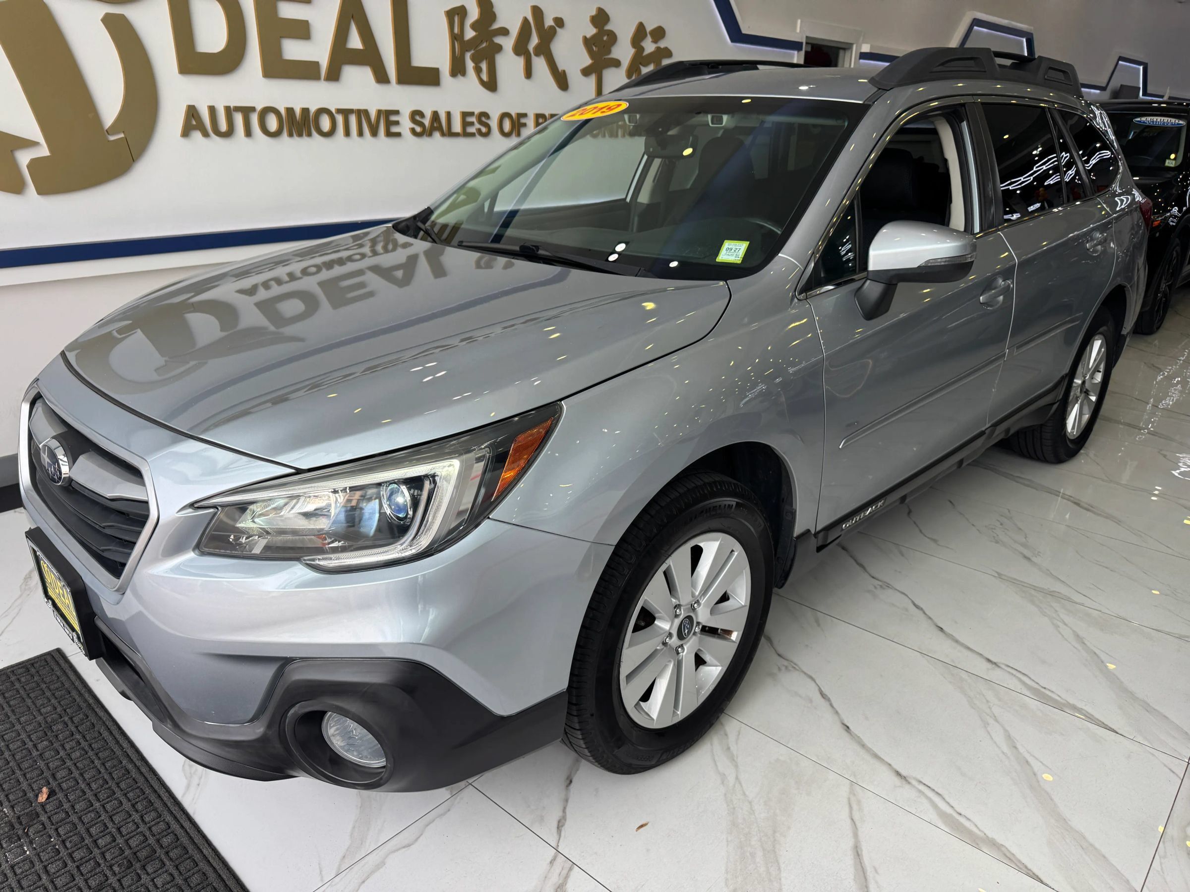 Used 2019 Subaru Outback 2.5i Premium AWD/4WD image 4