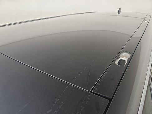 Used 2022 Rivian R1S Launch Edition image 13