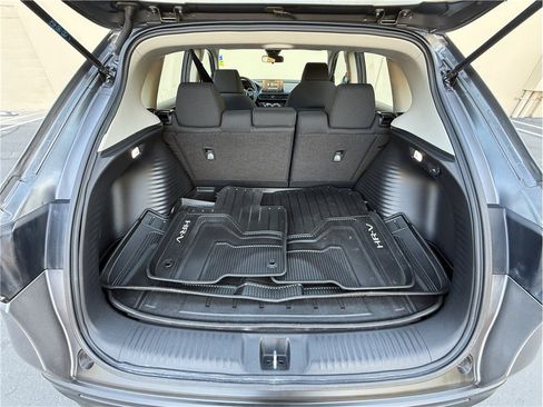 Used 2024 Honda HR-V LX image 17