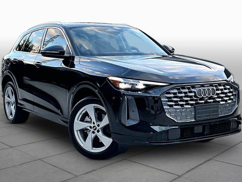 Used 2025 Audi Q5 Premium Plus w/ Premium Plus AWD/4WD image 3