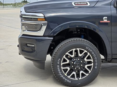 New 2026 RAM 2500 Limited AWD/4WD image 6