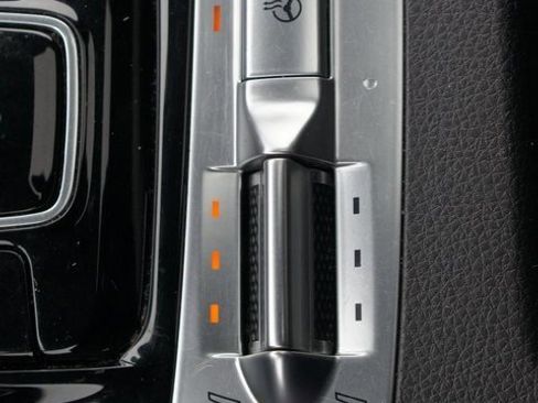 Used 2024 Kia Carnival SX Prestige image 9