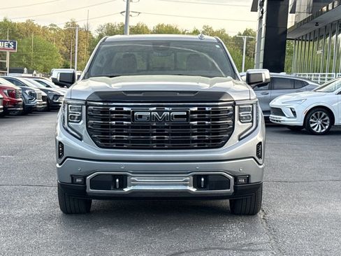 Used 2026 GMC Sierra 1500 Denali Ultimate w/ LPO, Black Badging Package AWD/4WD image 14