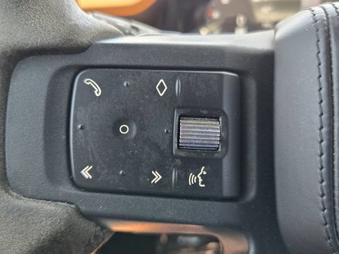 Used 2023 Land Rover Defender 110 V8 AWD/4WD image 25