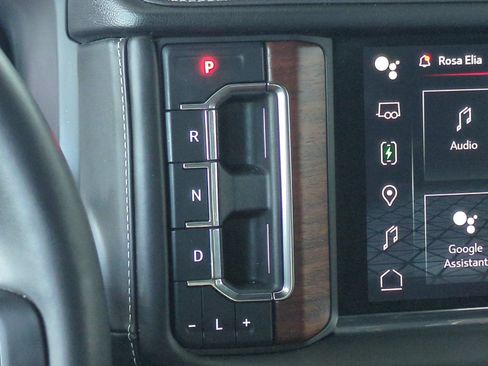 Used 2023 GMC Yukon XL Denali Ultimate AWD/4WD image 32