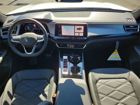 New 2026 Volkswagen Atlas Cross Sport SE image 8