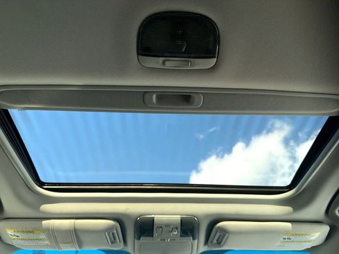 Used 2011 Subaru Outback 3.6R Limited w/ PWR Moonroof Pkg image 23