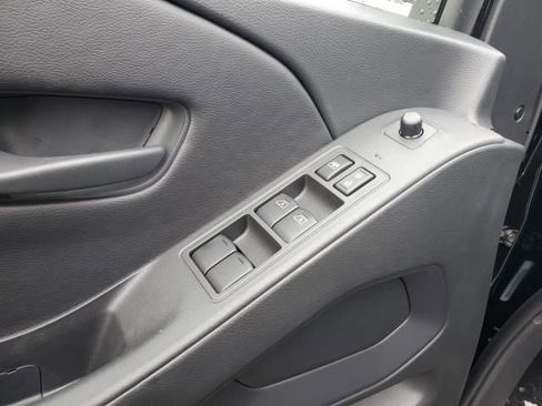 New 2026 Nissan Frontier SV image 18