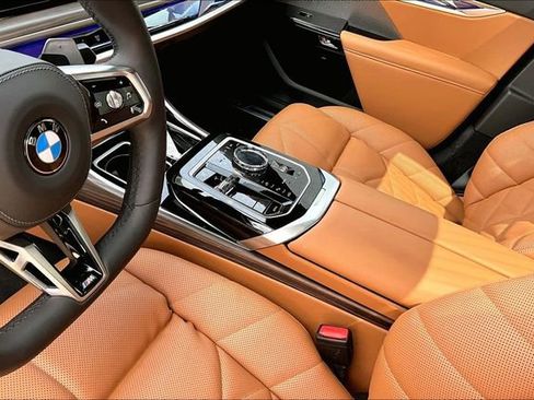 Used 2025 BMW 740i xDrive image 14
