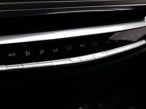 Used 2024 Cadillac Lyriq Tech RWD image 22