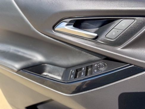 Used 2025 Chevrolet Equinox LT w/ Convenience Package II image 18