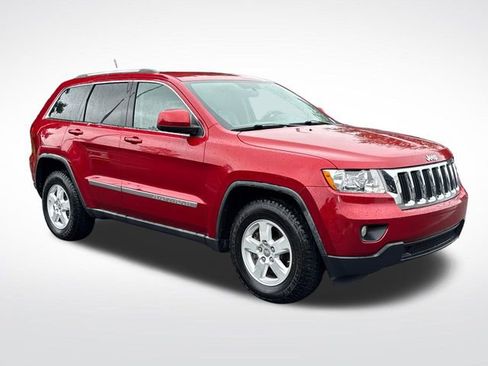 Used 2011 Jeep Grand Cherokee Laredo AWD/4WD image 9