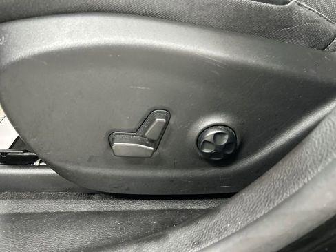 Used 2021 Jeep Cherokee Limited AWD/4WD image 10
