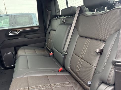 New 2026 Chevrolet Silverado 2500 High Country w/ High Country Premium Package AWD/4WD image 15