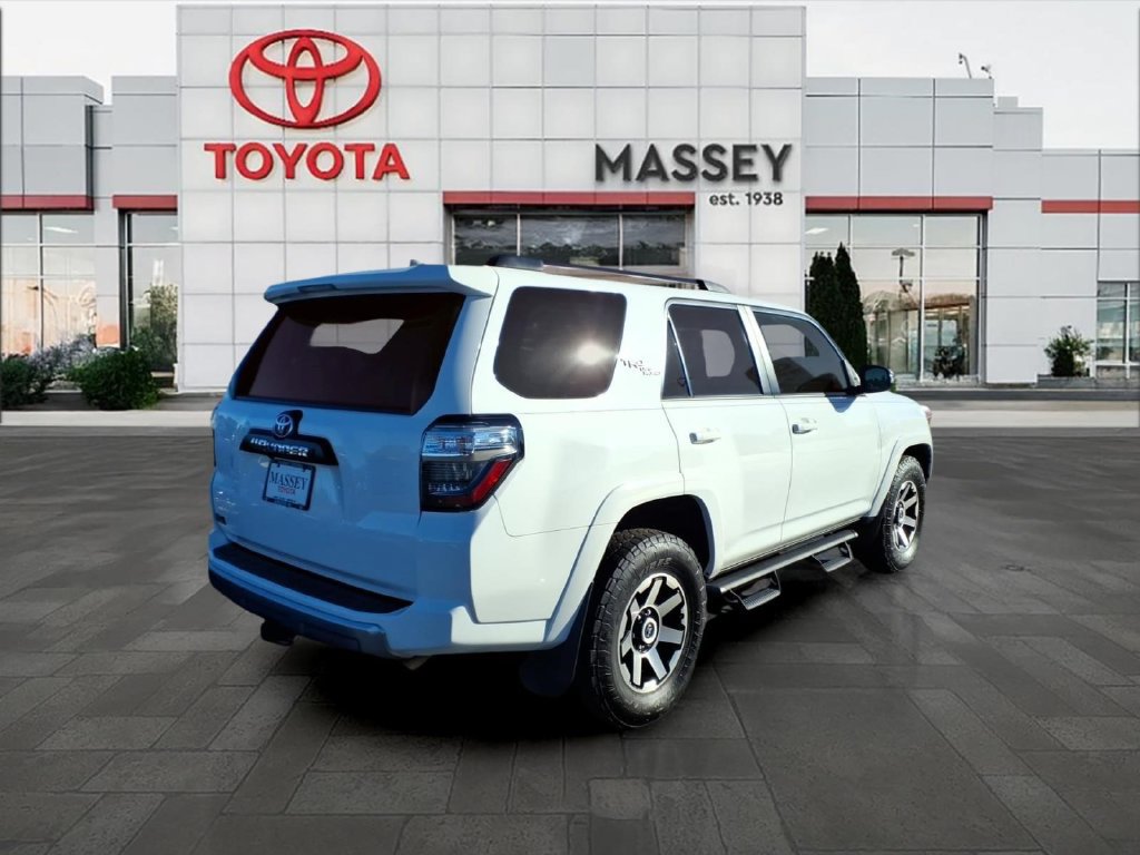 Used 2024 Toyota 4Runner TRD Off-Road Premium w/ Moonroof Package AWD/4WD image 3