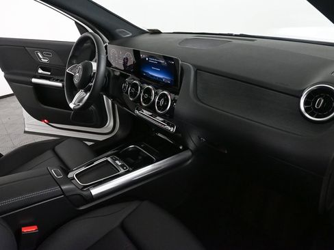 Certified 2026 Mercedes-Benz GLA 250 image 24